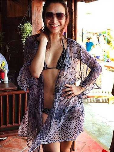 Quỳnh Trâm, vợ hotboy Baggio khoe vóc dáng nuột nà trong một kỳ nghỉ. 