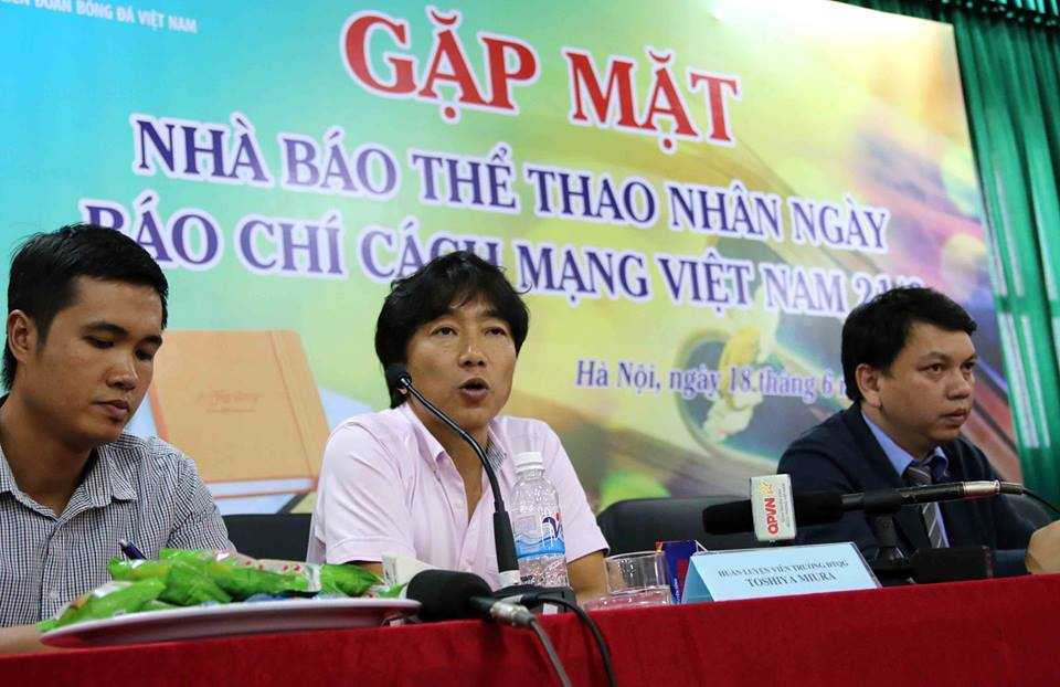 Sao cứ mãi chỉ trích Miura?