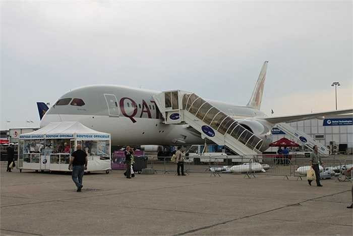 Hãng hàng không Qatar Airways đã đưa Boeing 787 Dreamliner phục vụ hành khách từ năm 2012. Đây là máy bay được ví như 'giấc mơ bay' với tiện ích sang trọng