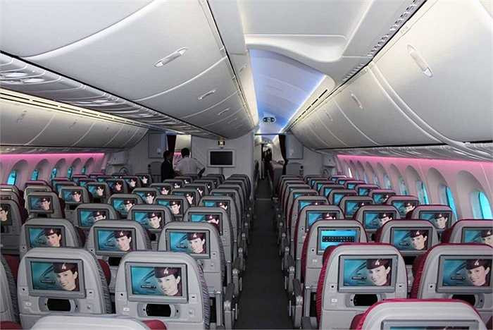 Khoang phổ thông có 232 ghế, mỗi hàng có 9 ghế