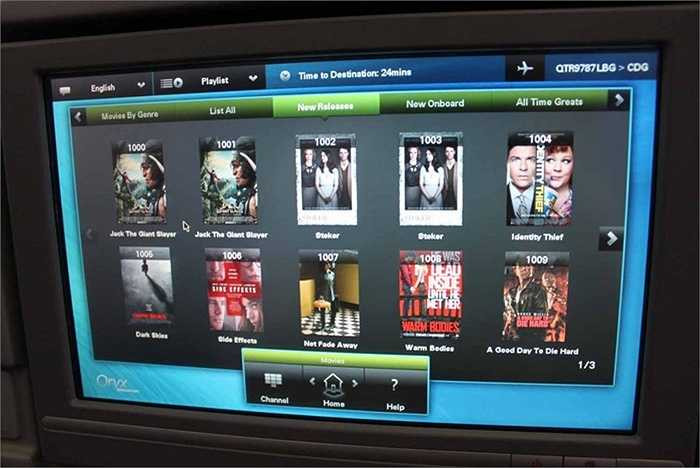 Màn hình phía trước mỗi ghế 10,6 inch có hàng ngàn bộ phim chương trình phát thanh, truyền hình