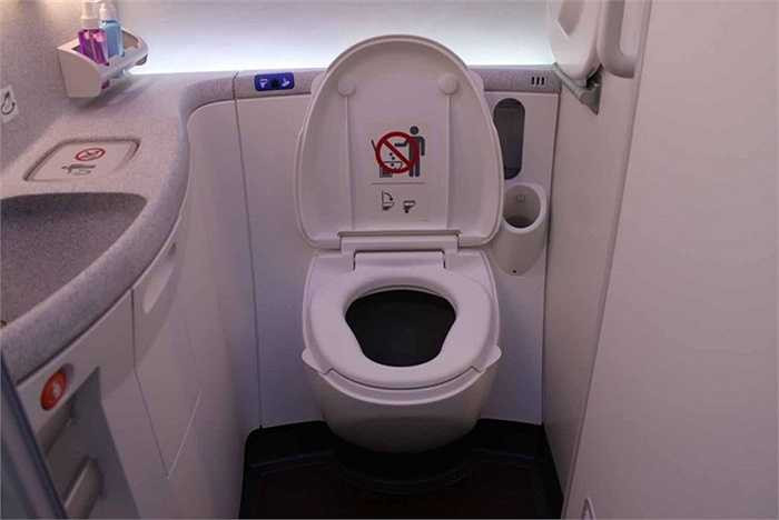 Nhà vệ sinh sạch sẽ, ngăn nắp