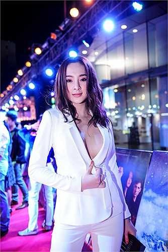 quân Bước nhảy hoàn vũ 2015 hy vọng sẽ có dịp hợp tác với nam diễn viên họ Trần trong thời gian tới.