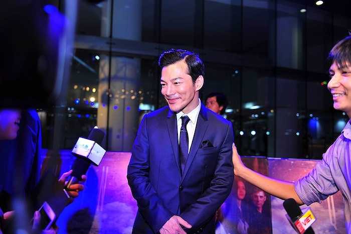 Sự tiết chế của anh đã giúp cho nhân vật Hùng sâu sắc hơn, quyết liệt hơn và cũng có những khoảnh khắc đắt giá hơn. 