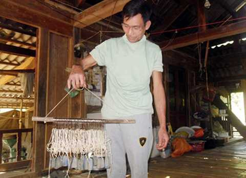 Lão ngư, bí kíp, câu cá, tiến vua, thượng nguồn, sông Mã