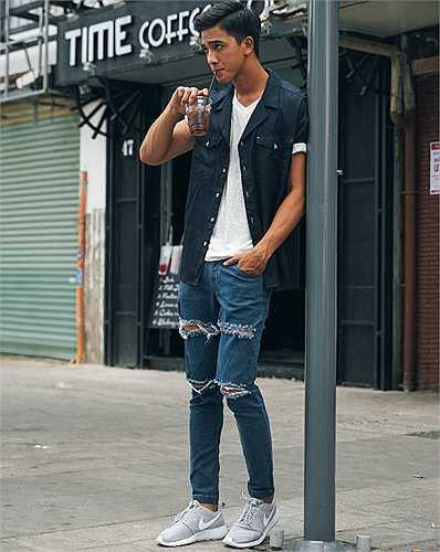 Các chàng trai đều nên có ít nhất một mẫu quần skinny jean trong tủ đồ. Chúng giúp bạn trông cao hơn và cũng linh hoạt hơn so với những mẫu quần kiểu ống suông