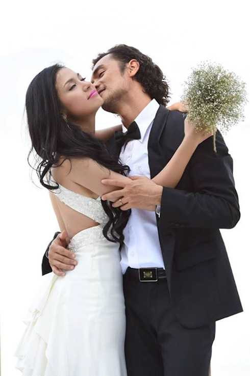  Việt Trinh 'đám cưới' với Đức Hải trong phim mới.