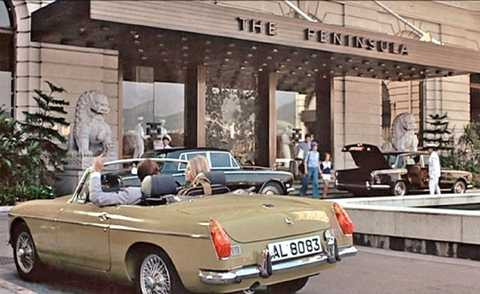 Top 10 xe hơi gắn liền với Bond Girl trong các bộ phim 007