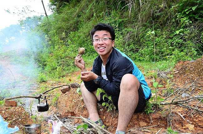 Quý tâm sự: 'Tụi mình kinh doanh nhưng nhằm mục đích kết nối bạn bè - những người cùng chung đam mê, chia sẻ kinh nghiệm du lịch trải nghiệm nên không có sự phân biệt chủ và khách mà chỉ có tôi và bạn'.