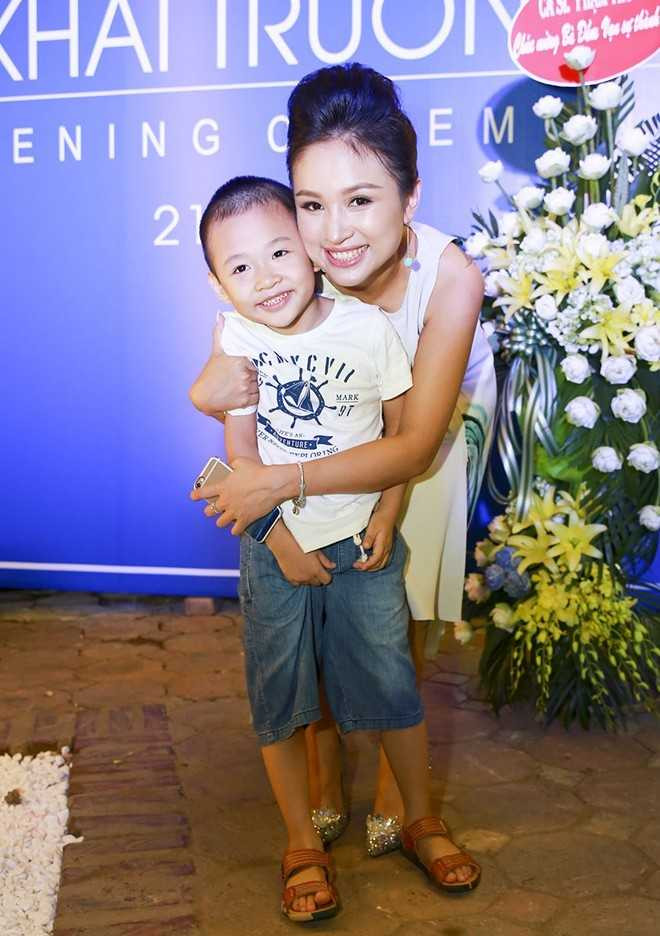 cách xưng hô kì lạ của sao việt