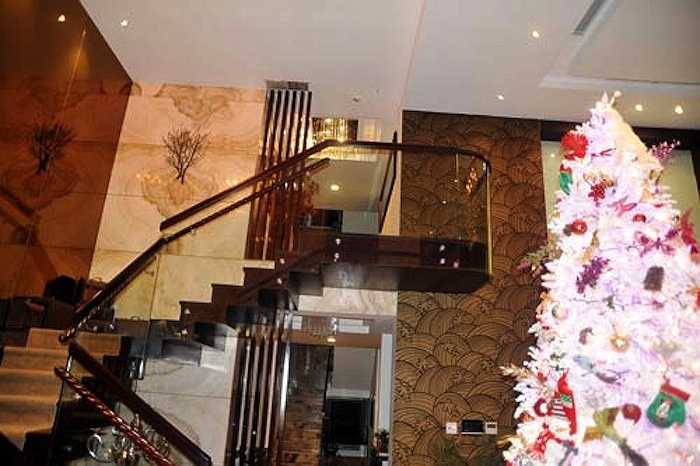 Căn biệt thự này trị giá 60 tỷ của Đàm Vĩnh Hưng tậu năm 2010.
