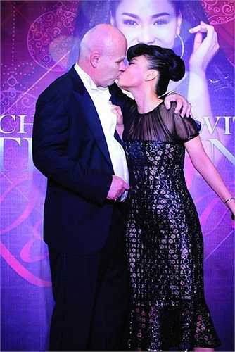 Ông xã nữ ca sỹ sở hữu một khối tài sản kếch xù với du thuyền, máy bay riêng… 