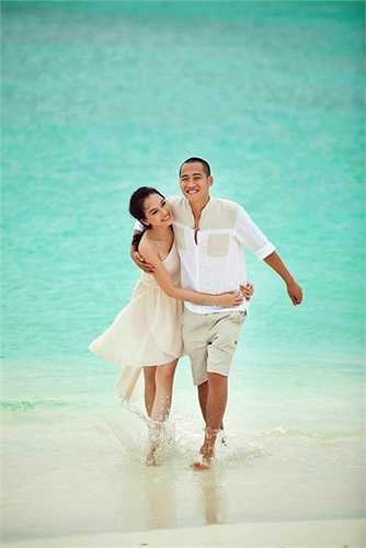 Gia đình chồng cô có tiếng là giàu có và bề thế ở Thủ đô. 