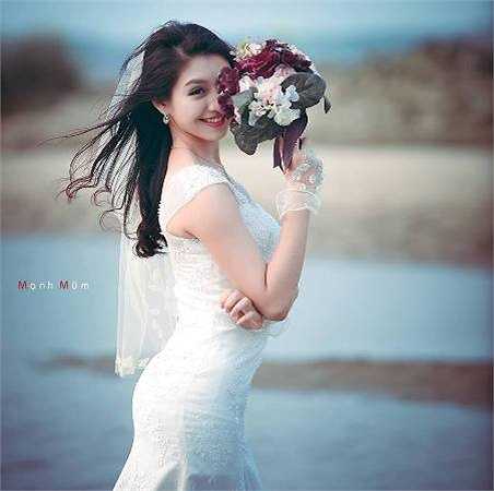 Hoa khôi mong muốn sẽ có được nhiều cơ hội trong cuộc sống để không ngừng cố gắng và phát triển các kỹ năng của bản thân.