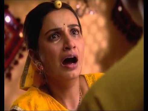 Những cảnh khóc lóc tràn lan trong Cô dâu 8 tuổi.