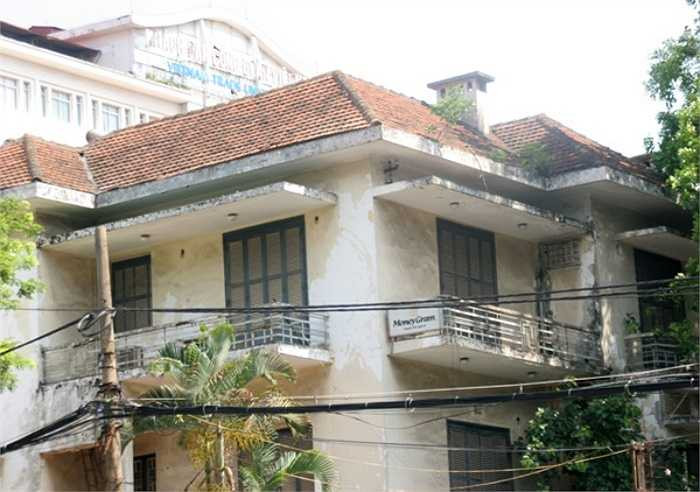 Hiện trạng ngôi nhà ngày càng xuống cấp