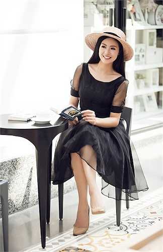 Cô chuẩn bi khai trương một shop kinh doanh đồ nam, và mới mở cho mình một xưởng in vải riêng.