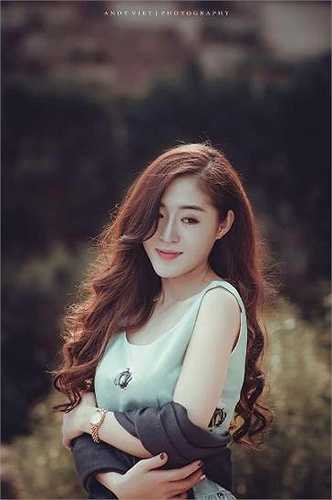 Không chỉ sở hữu làn da trắng nõn nà, gương mặt thanh tú, Phạm Thanh Tâm còn gây sự chú ý bởi sở hữu nhiều tài năng