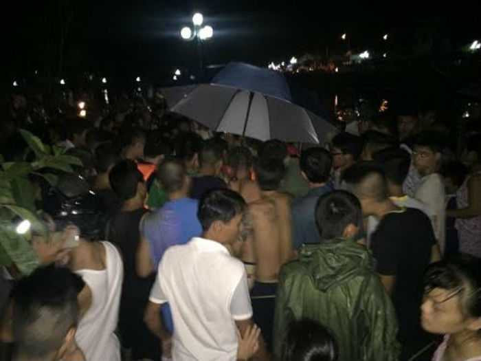 Thách nhau bơi sau khi uống rượu, cán bộ phường chết đuối