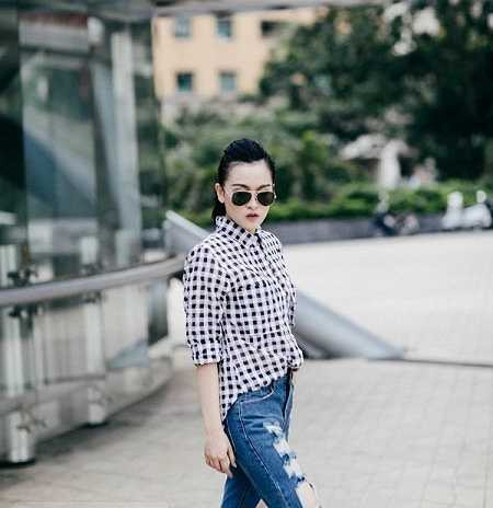 Cô có gần 10.000 lượt theo dõi trên trang cá nhân facebook.