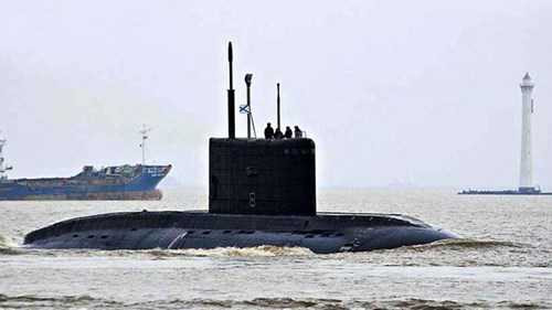 Tàu ngầm Kilo Khánh Hoà sắp cập cảng Cam Ranh