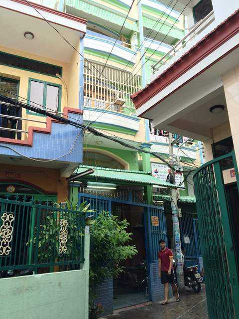 Tri hô có mìn trong khu dân cư, trăm người tháo chạy khỏi nhà