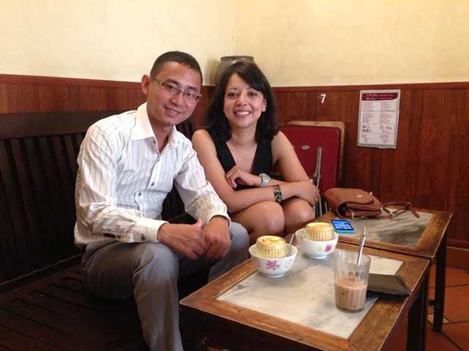 Đại diện Man City uống cafe Giảng