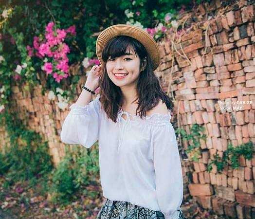 Ước mơ của Vân là trở thành nhà thiết kế thời trang nổi tiếng, đúng với ngành học mình đang theo.