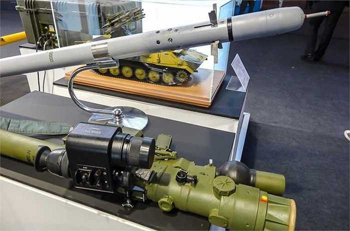 Tên lửa vác vai Igla-S (NATO định danh là SA-24 Grinch) là biến thể mới nhất của họ tên lửa phòng không vác vai 9K38 Igla