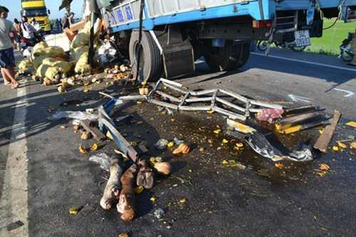 Tài xế ngủ gật gây tai nạn kinh hoàng trên quốc lộ 1A