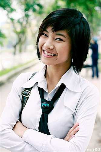 Lên sóng đầu tiên vào năm 2009, bộ phim sitcom Bộ tứ 10A8 gây nên một cơn sốt mới trong giới trẻ. Vào vai lớp trưởng Mai Lâm, Cao Dương Dương (SN 1988) là người có tính cách mạnh mẽ, cầu toàn và muốn được làm nhà lãnh đạo. Vai diễn này thu hút rất nhiều sự quan tâm của khán giả bởi không chỉ tài năng, đĩnh đạc, Mai Lâm còn sở hữu vẻ ngoài cá tính, khác biệt. 
