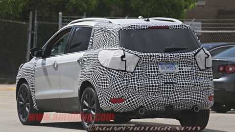 Ford Escape 2016 bị 'chộp' được thiết kế bên trong lẫn bên ngoài