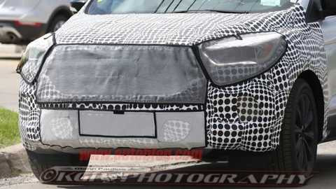 Ford Escape 2016 bị 'chộp' được thiết kế bên trong lẫn bên ngoài