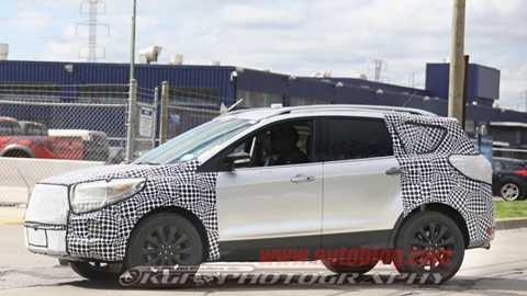 Ford Escape 2016 bị 'chộp' được thiết kế bên trong lẫn bên ngoài