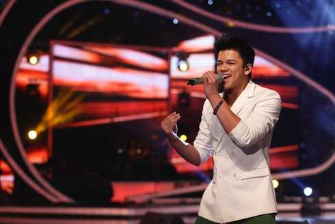 Trọng Hiếu thể hiện 'Chỉ mình anh thôi - Mirror'.