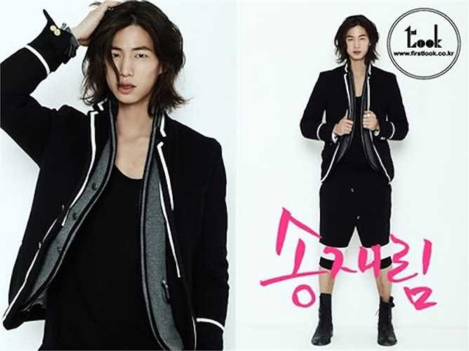 Song Jae Rim trong 'Tiệm cà phê hoàng tử' đã 'đốn tim' các fan nữ với vẻ ngọt ngào đáng yêu và mái tóc bồng bềnh lãng tử 