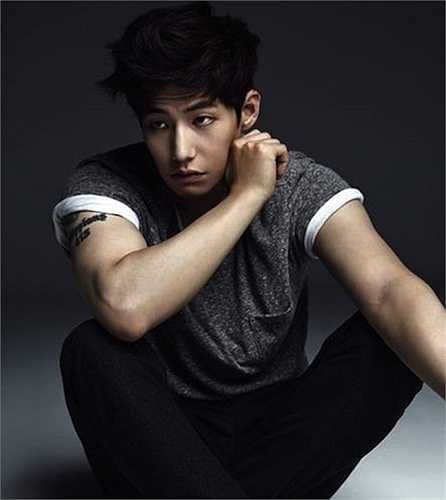 Nam diễn viên bất ngờ lột xác với loạt vai diễn trong hình tượng nam tính và lạnh lùng 