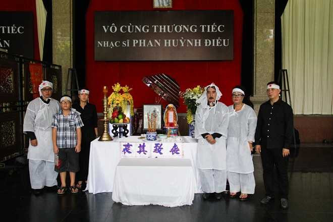 nhạc sĩ phan huỳnh điểu