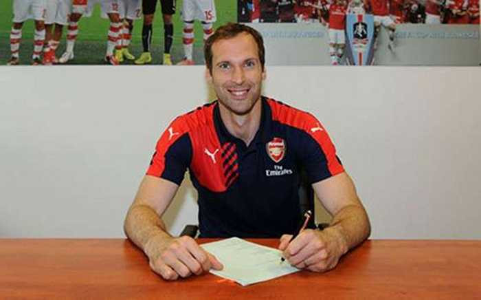 Ký vào bản hợp đồng với Arsenal, Petr Cech nhảy tới 13 bậc trên bảng xếp hạng những thủ thành đắt giá. Huyền thoại của Chelsea hiện đang xếp thứ 7 trong danh sách