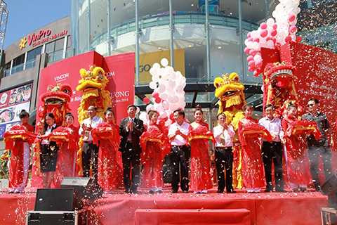 Trung tâm thương mại, Vincom, Vingroup, đầu tiên, Đà Nẵng, hoạt động, Vinmart