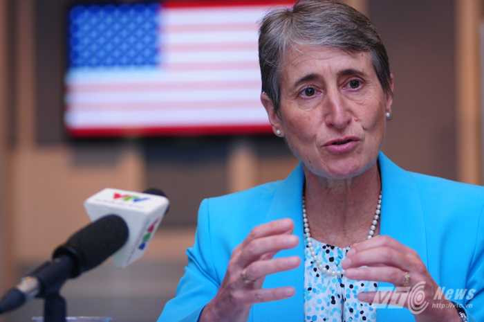 Bộ trưởng Nội vụ Mỹ Sally Jewell - Ảnh: Tùng Đinh