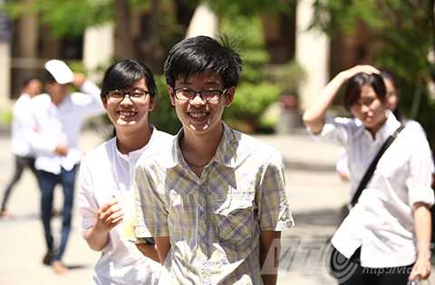 Đà Nẵng, thi tốt nghiệp, quốc gia, thí sinh, phụ huynh, nắng nóng, rời phòng thi, môn Toán