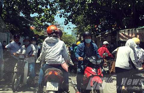 Đà Nẵng, thi tốt nghiệp, quốc gia, thí sinh, phụ huynh, nắng nóng, rời phòng thi, môn Toán