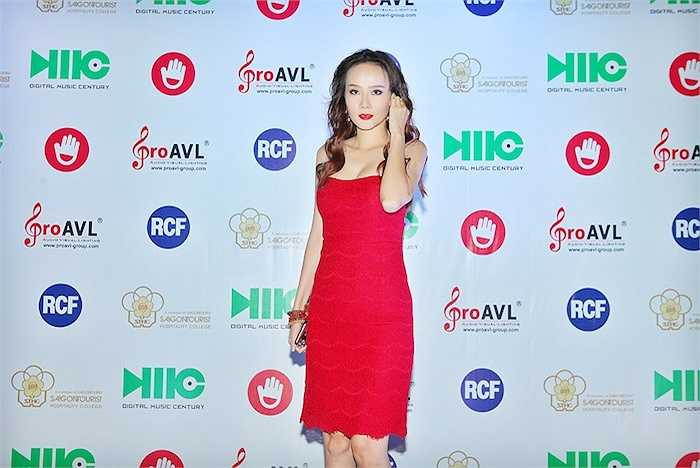 Dương Yến Ngọc vừa cùng nhiều sao Việt đến tham gia một sự kiện tại TP.HCM.