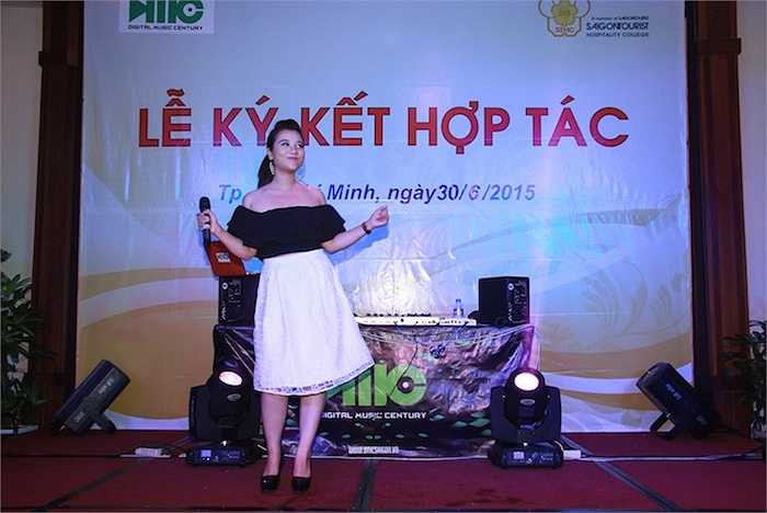 Cô đem đến chương trình bài 'tủ' - 'Nếu em được lựa chọn'. 