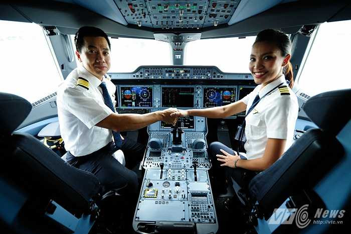 Những phi công rất hào hứng với tàu bay mới