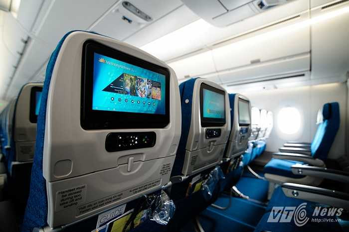 Nội thất sang trọng bên trong khoang