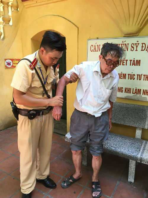 Nắng nóng khủng khiếp tại VN: Gục bên đường, tử vong trên ghế đá