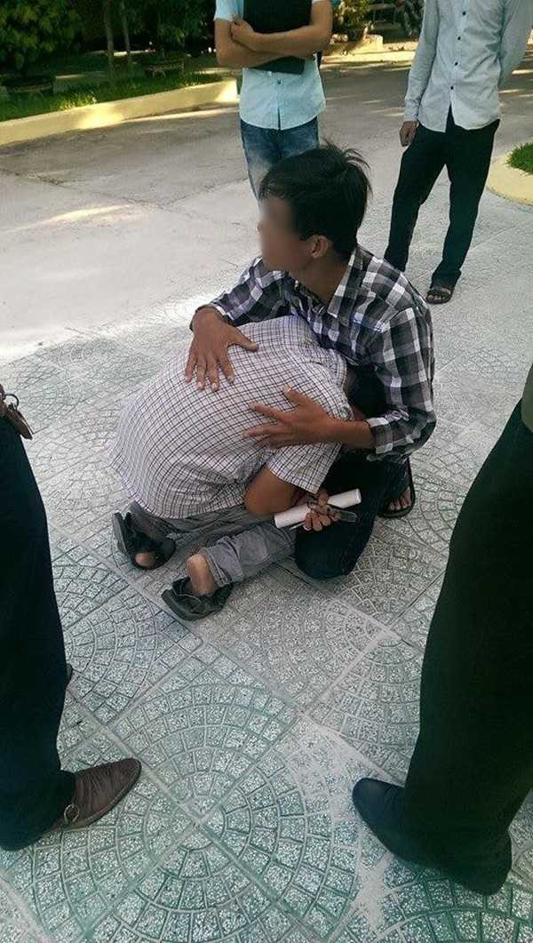 Mang điện thoại vào phòng thi