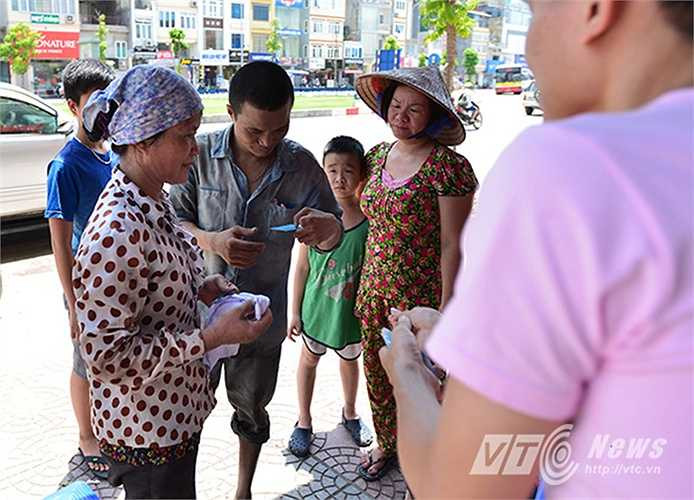 Đối tượng của quán hướng tới là những người lao động nghèo, giúp họ có thể được ăn một bát bún ngon, chất lượng và giá lại rẻ không ngờ.